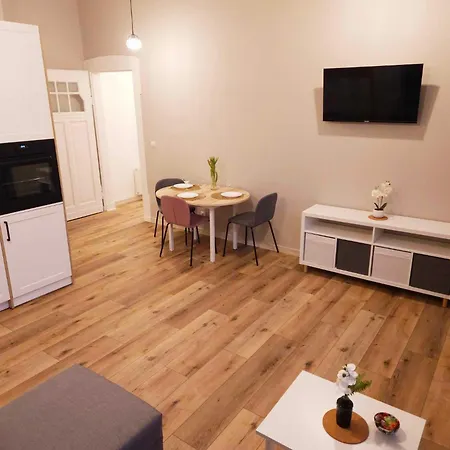 Apartment Justinrent 3 *